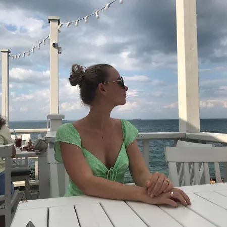 спапфировые в аркадийском дворце Odessa