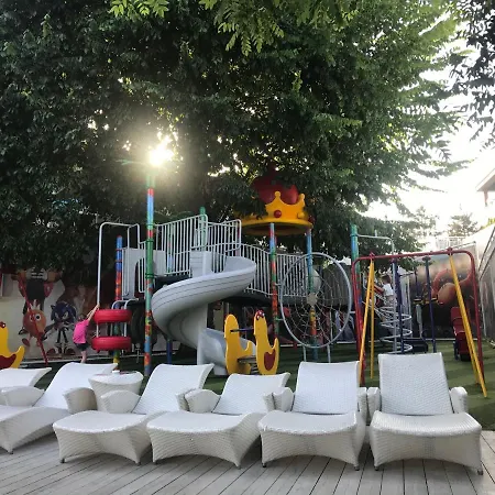спапфировые в аркадийском дворце Apartament
