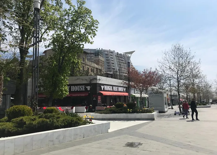 спапфировые в аркадийском дворце Apartament Odessa