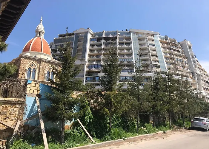 спапфировые в аркадийском дворце Odessa